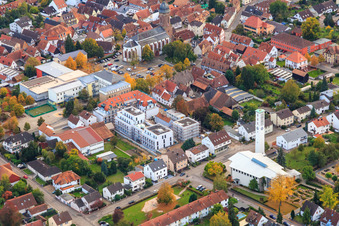 Vue aérienne de Nouvelle construction de bâtiments résidentiels et commerciaux entre Marktstr- et Goetherstr à Kandel dans le département Rhénanie-Palatinat, Allemagne