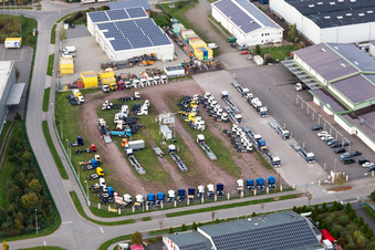 Vue aérienne de Parking de la discothèque dans la zone industrielle de Horst à le quartier Minderslachen in Kandel dans le département Rhénanie-Palatinat, Allemagne