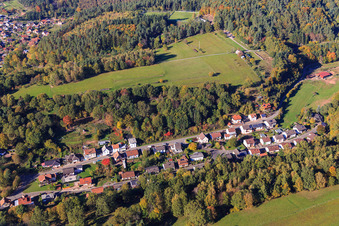 Vue aérienne de À Ostring à Bundenthal dans le département Rhénanie-Palatinat, Allemagne