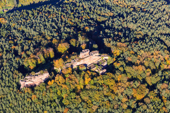 Photographie aérienne de Ruines du château de Drachenfels à Busenberg dans le département Rhénanie-Palatinat, Allemagne