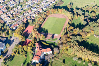 Dahn dans le département Rhénanie-Palatinat, Allemagne vu d'un drone