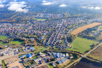 Vue aérienne de Vue du sud-ouest avec airwasol GmbH & Co. KG à le quartier Huttenheim in Philippsburg dans le département Bade-Wurtemberg, Allemagne