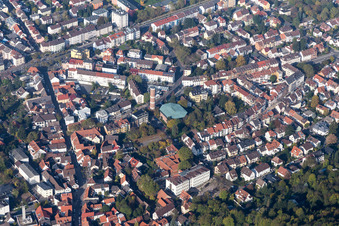 Vue aérienne de Église Saint-Jean à le quartier Rohrbach in Heidelberg dans le département Bade-Wurtemberg, Allemagne