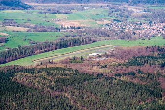 Vue aérienne de Aéroport à le quartier Steinbuch in Michelstadt dans le département Hesse, Allemagne