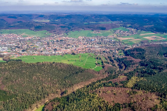 Vue aérienne de De l'ouest à le quartier Lauerbach in Erbach dans le département Hesse, Allemagne