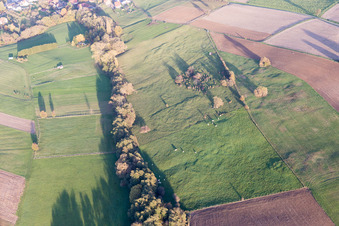 Vue d'oiseau de Rott dans le département Bas Rhin, France