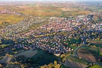 Wissembourg dans le département Bas Rhin, France du point de vue du drone
