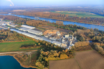 Photographie aérienne de Zone industrielle Konrad-Nolte-Straße depuis l'ouest avec Rheinspan GmbH & Co. KG à Germersheim dans le département Rhénanie-Palatinat, Allemagne