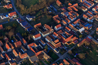 Vue aérienne de Église Saint-Antoine sur Hauptstr à Herxheimweyher dans le département Rhénanie-Palatinat, Allemagne