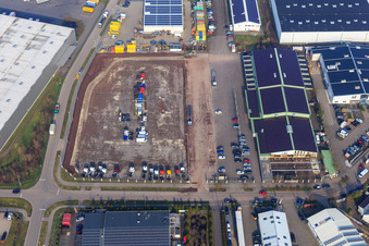 Vue aérienne de Centre de distribution de camions Daimler à le quartier Minderslachen in Kandel dans le département Rhénanie-Palatinat, Allemagne