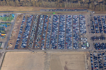 Vue aérienne de Insel Grün avec entrepôt de véhicules de MOSOLF Logistics & Services GmbH à Germersheim dans le département Rhénanie-Palatinat, Allemagne