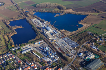 Vue aérienne de BERDING BETON GmbH à Vettersee à le quartier Rheinsheim in Philippsburg dans le département Bade-Wurtemberg, Allemagne