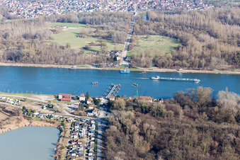 Seltz dans le département Bas Rhin, France depuis l'avion