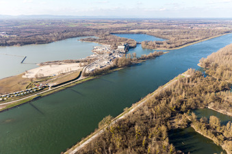 Vue aérienne de Gravière de Dyckerhoff à Seltz dans le département Bas Rhin, France
