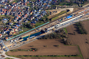 Photographie aérienne de Chantier de construction de la route ICE avec cercueil en béton et tunnel ferroviaire Rastatt Portail Sud à le quartier Niederbühl in Rastatt dans le département Bade-Wurtemberg, Allemagne