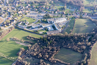 Vue aérienne de Clinique à Wissembourg dans le département Bas Rhin, France