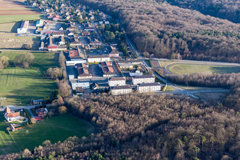 Vue aérienne de Camp de Drachenbronn à Drachenbronn-Birlenbach dans le département Bas Rhin, France