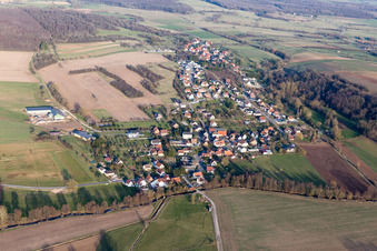 Vue aérienne de Oberdorf-Spachbach dans le département Bas Rhin, France