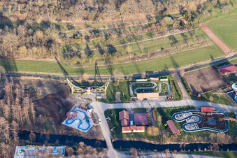 Vue aérienne de Gunstett, parc d'attractions DIDILAND à Morsbronn-les-Bains dans le département Bas Rhin, France