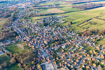 Vue aérienne de Rue des Jardins à Gundershoffen dans le département Bas Rhin, France