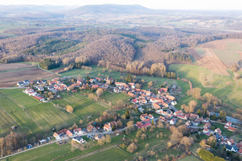 Vue aérienne de Eberbach à Gundershoffen dans le département Bas Rhin, France