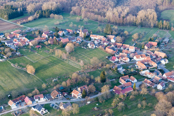Vue aérienne de Eberbach à Gundershoffen dans le département Bas Rhin, France