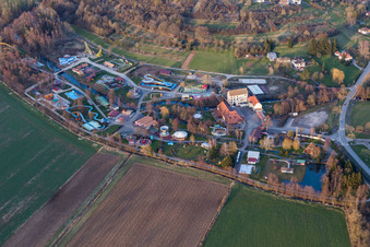 Centre de loisirs - Parc d'attractions Didiland à Morsbronn-les-Bains dans le département Bas Rhin, France vue d'en haut