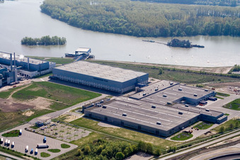 Vue aérienne de Zone industrielle d'Oberwald à Wörth am Rhein dans le département Rhénanie-Palatinat, Allemagne