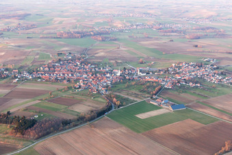 Enregistrement par drone de Hatten dans le département Bas Rhin, France
