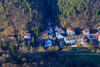 Vue aérienne de Kurtalstraße x Hörnchenweg à Bad Bergzabern dans le département Rhénanie-Palatinat, Allemagne