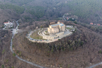 Photographie aérienne de Oberhambach, Château de Hambach à le quartier Diedesfeld in Neustadt an der Weinstraße dans le département Rhénanie-Palatinat, Allemagne
