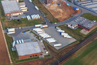 Vue oblique de Marché couvert 5 à Rülzheim dans le département Rhénanie-Palatinat, Allemagne
