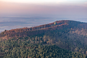 Vue aérienne de Station radar à Lampertsloch dans le département Bas Rhin, France