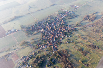 Vue aérienne de Weinbourg dans le département Bas Rhin, France