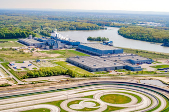 Zone industrielle d'Oberwald : usine de papier Palm à Wörth am Rhein dans le département Rhénanie-Palatinat, Allemagne hors des airs