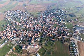 Vue aérienne de Dauendorf dans le département Bas Rhin, France