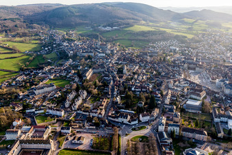 (Bourgogne) à Autun dans le département Saône et Loire, France vue du ciel