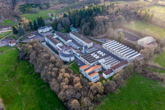 (Bourgogne) à Autun dans le département Saône et Loire, France vu d'un drone