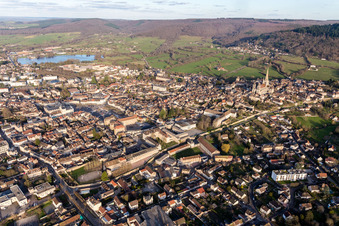 Enregistrement par drone de (Bourgogne) à Autun dans le département Saône et Loire, France