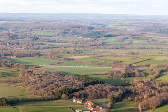 Vue aérienne de TGV à Sully dans le département Saône et Loire, France
