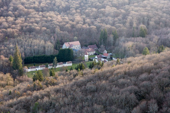 Vue oblique de Sully dans le département Saône et Loire, France