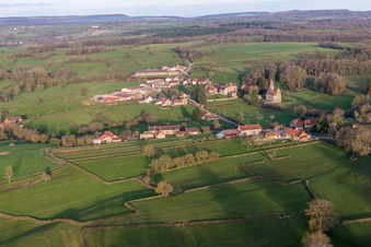 Photographie aérienne de Château de Morlet en Bourgogne à Morlet dans le département Saône et Loire, France