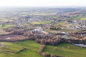 Vue aérienne de Ancienne aciérie (Bourgogne) à Épinac dans le département Saône et Loire, France