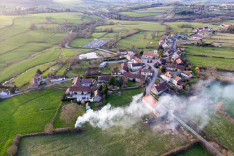 Photographie aérienne de (Bourgogne), feu à Saisy dans le département Saône et Loire, France