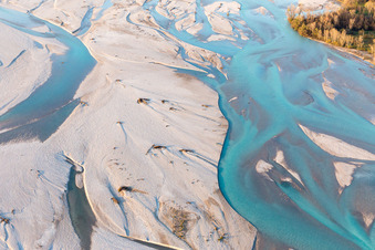 Dignano dans le département Frioul-Vénétie Julienne, Italie depuis l'avion