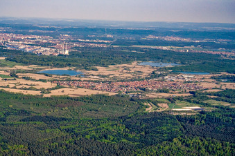 Vue aérienne de Vue de la ville depuis le nord à Hagenbach dans le département Rhénanie-Palatinat, Allemagne