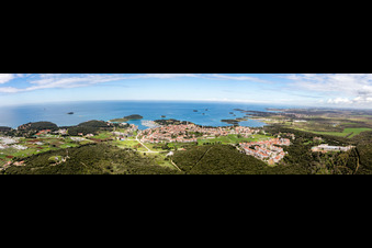 Vue aérienne de Panorama à Vrsar dans le département Gespanschaft Istrien, Croatie