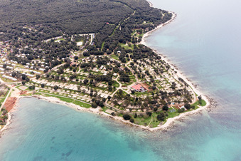 Vue oblique de Polari dans le département Gespanschaft Istrien, Croatie
