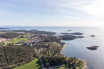 Vue aérienne de Stancija Valkanela dans le département Gespanschaft Istrien, Croatie