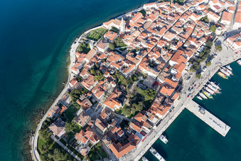 Photographie aérienne de Poreč dans le département Gespanschaft Istrien, Croatie
